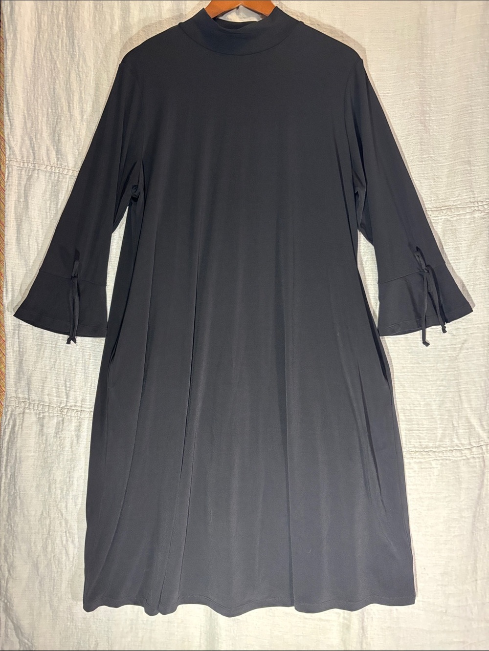 Susan Graver Liquid Knit Mock Neck Dress Black Long-Sleeve with Ties 1X EUC Maxi